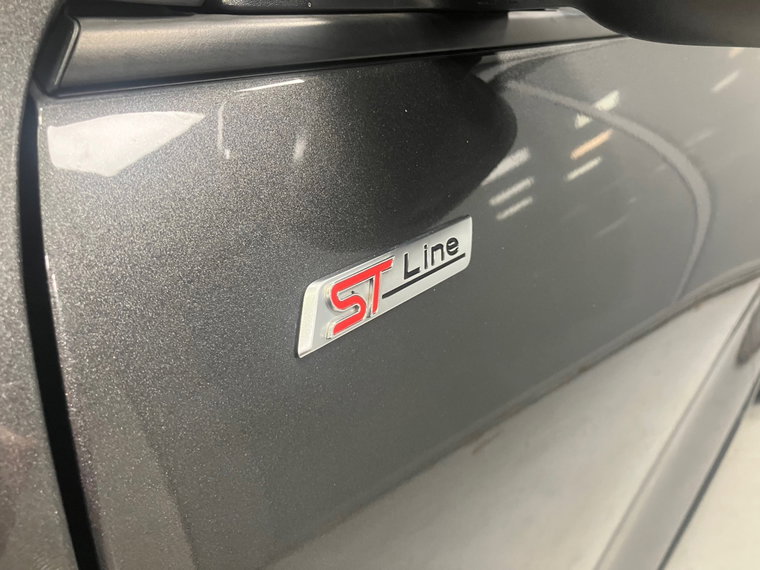 Vehicle Image 24