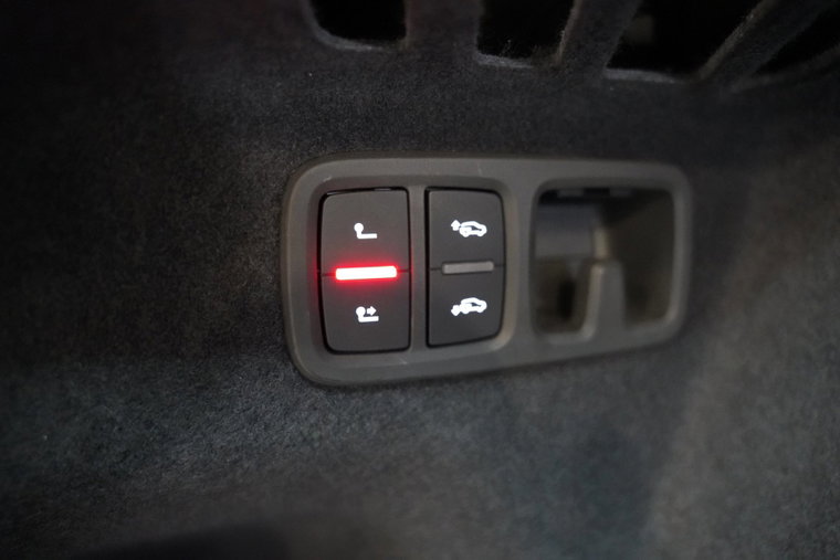 Vehicle Image 48
