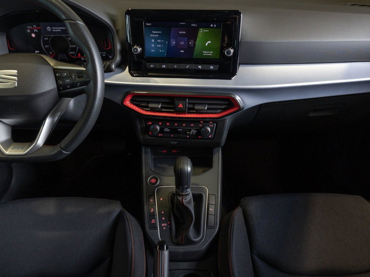 Vehicle Image 25