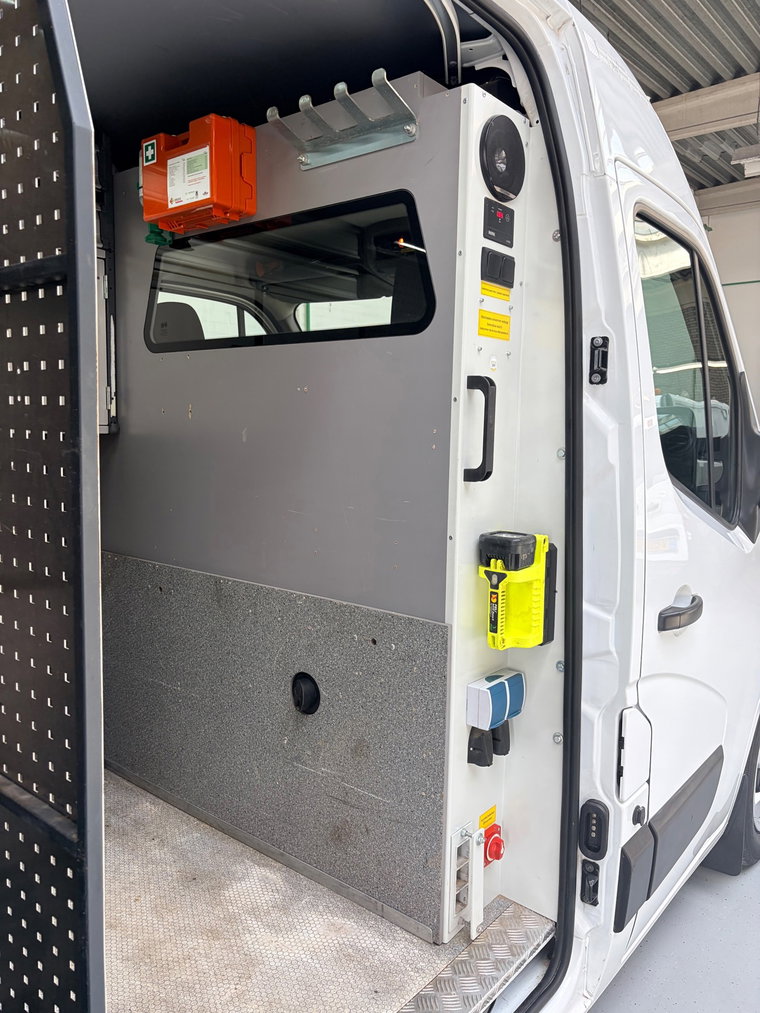 Vehicle Image 30