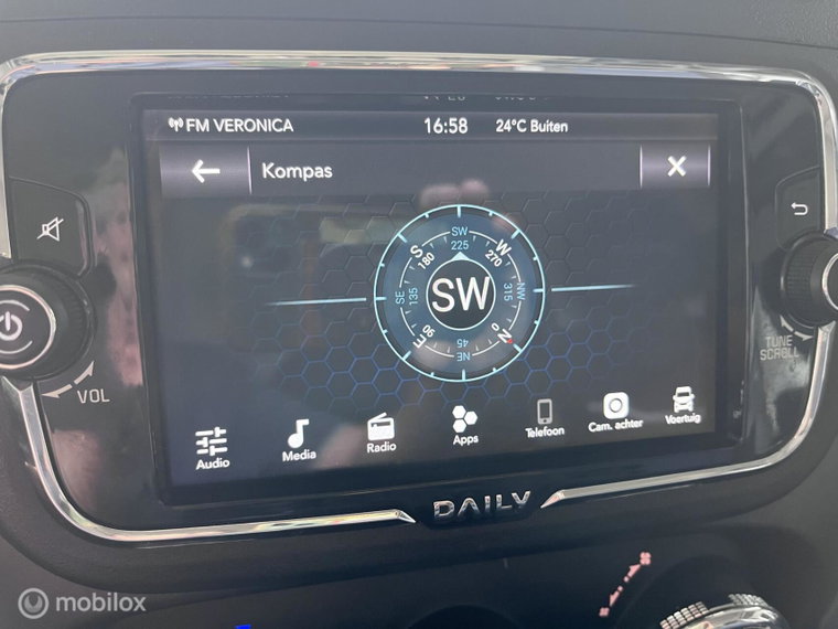 Vehicle Image 18