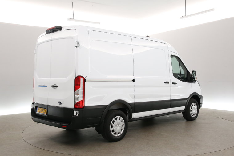 Vehicle Image 29