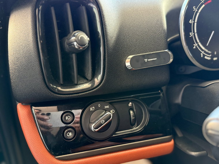 Vehicle Image 42