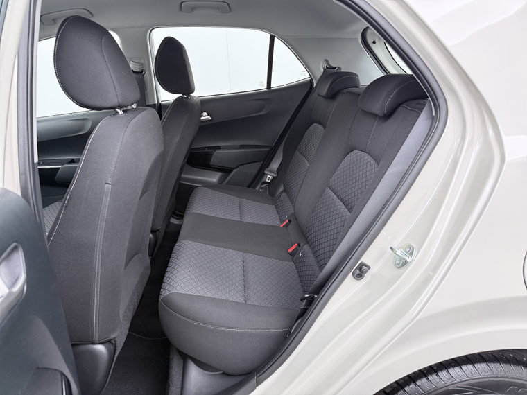 Vehicle Image 33