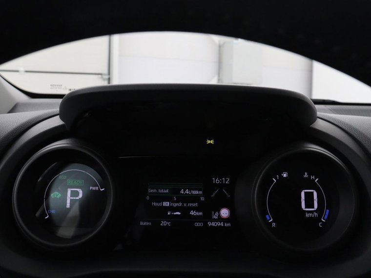 Vehicle Image 25