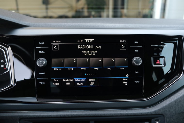 Vehicle Image 19