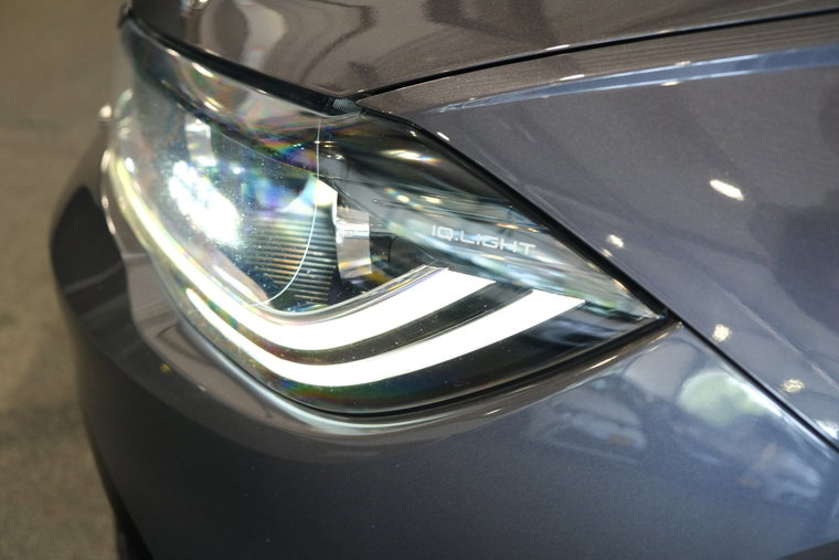 Vehicle Image 10