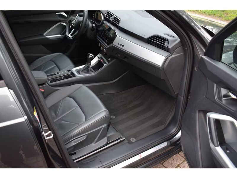 Vehicle Image 39