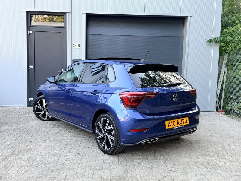 Vehicle Image 6