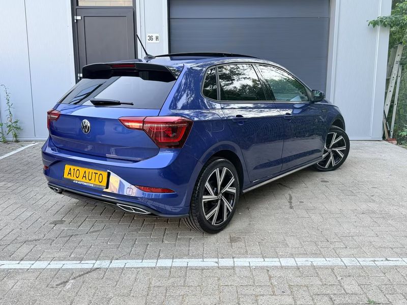 Vehicle Image 8