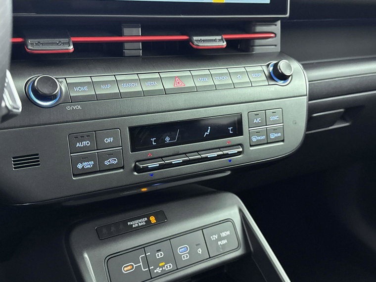Vehicle Image 26