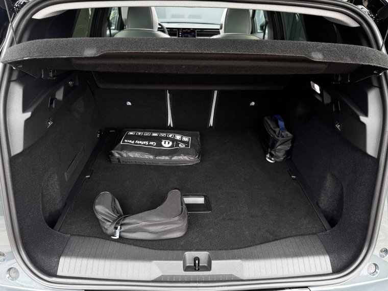 Vehicle Image 33