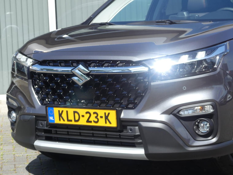 Vehicle Image 35