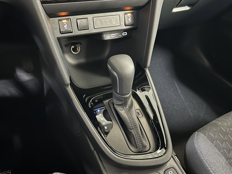 Vehicle Image 22
