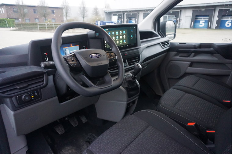 Vehicle Image 9