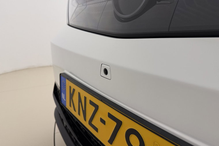 Vehicle Image 42