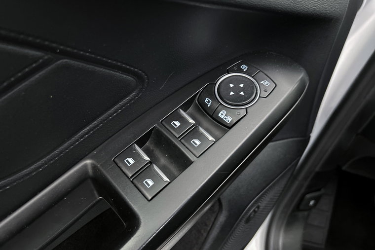 Vehicle Image 23