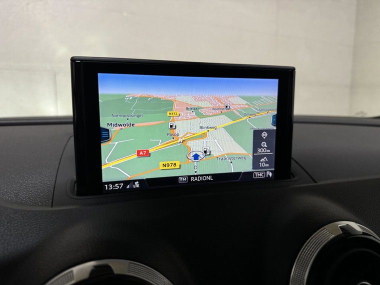 Vehicle Image 35