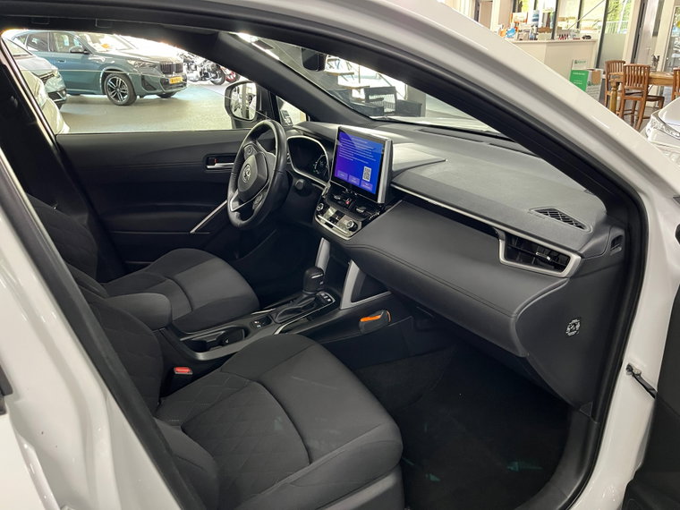 Vehicle Image 13