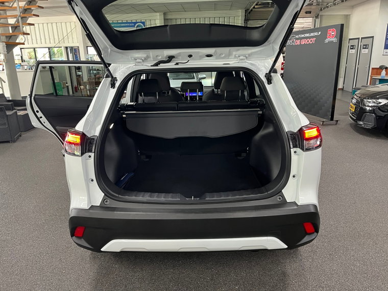Vehicle Image 15