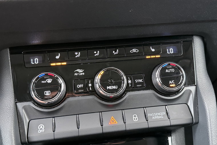 Vehicle Image 28