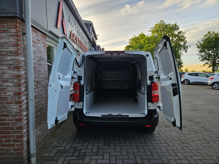 Vehicle Image 28