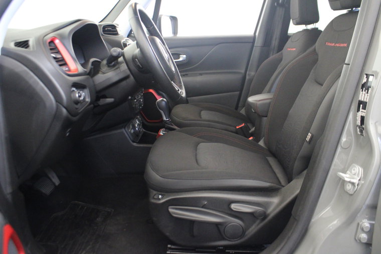 Vehicle Image 13