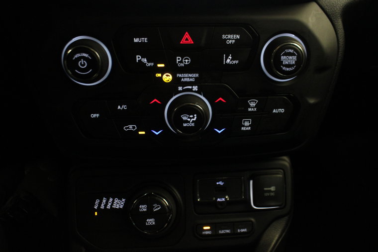 Vehicle Image 19