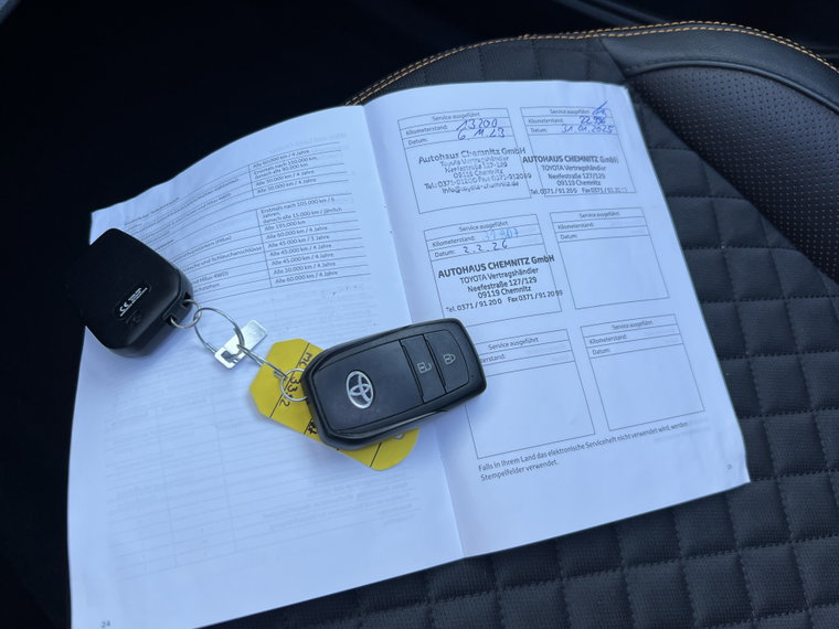 Vehicle Image 30