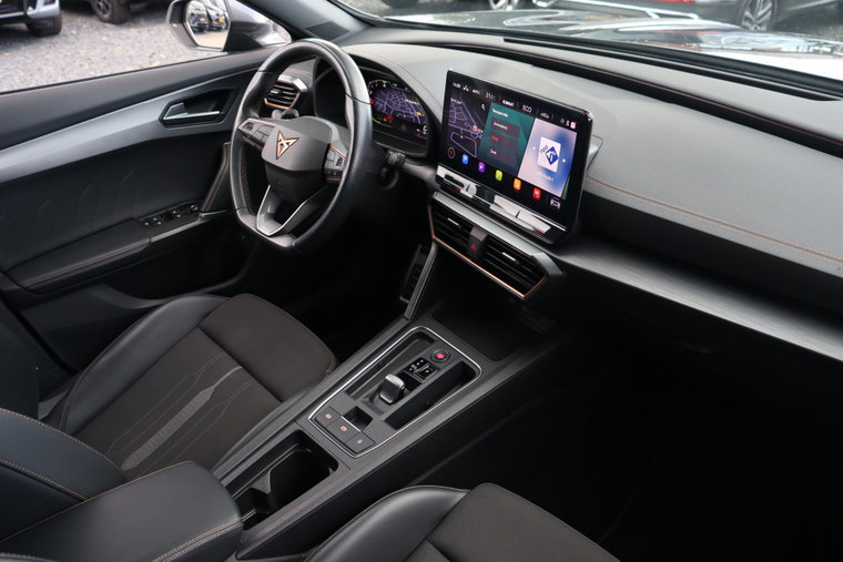 Vehicle Image 12