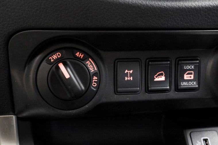 Vehicle Image 19