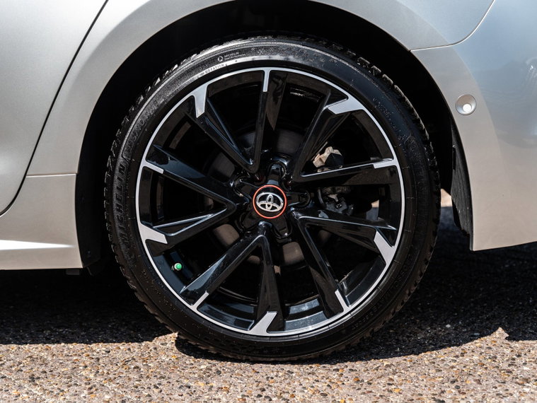 Vehicle Image 12