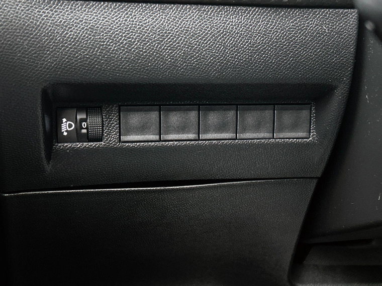Vehicle Image 26