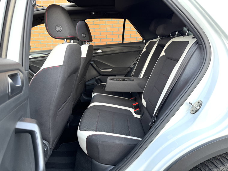 Vehicle Image 37