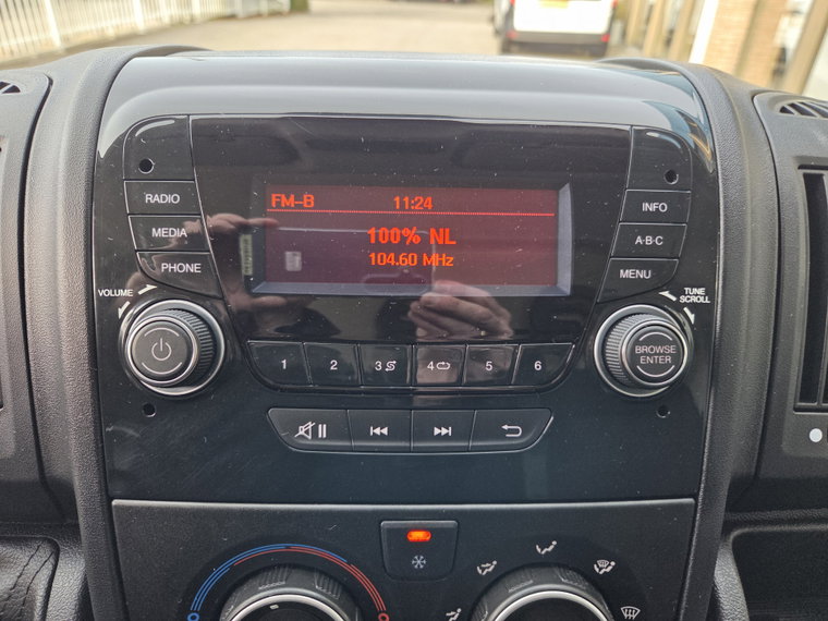 Vehicle Image 26