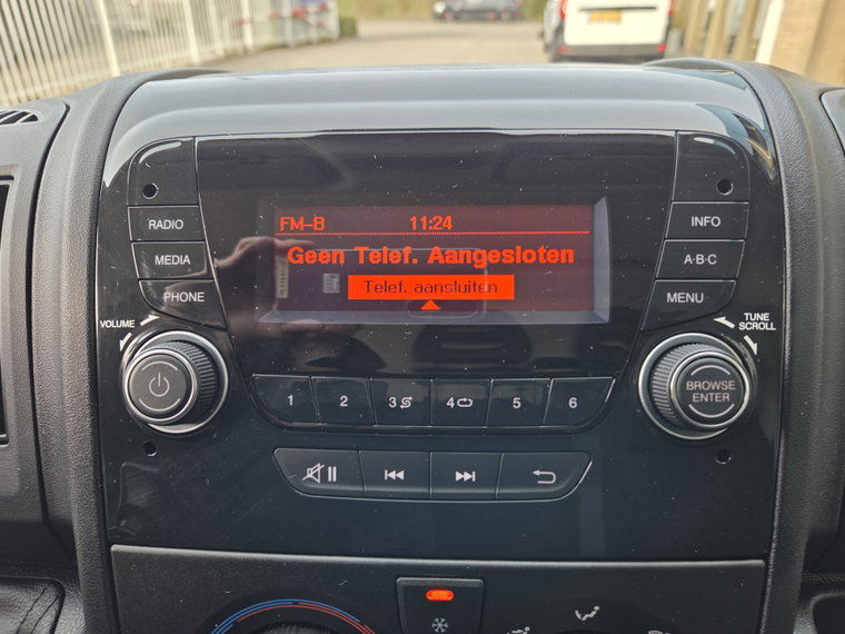 Vehicle Image 27