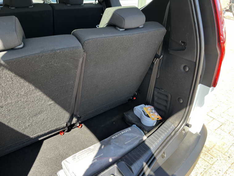 Vehicle Image 29