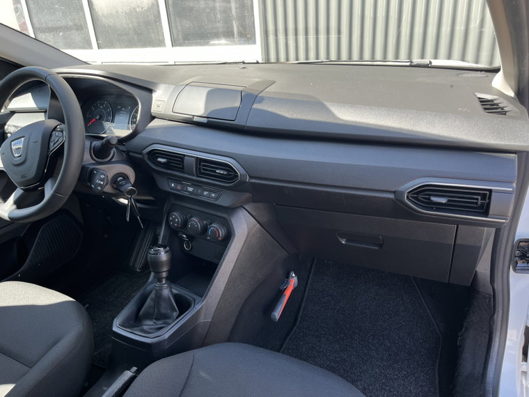 Vehicle Image 40