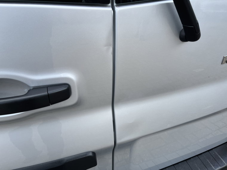 Vehicle Image 36