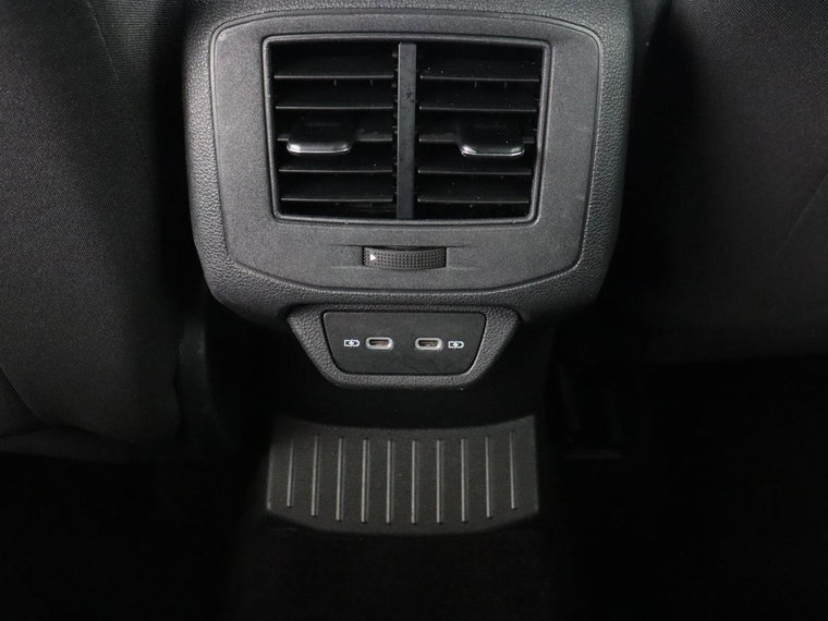 Vehicle Image 27