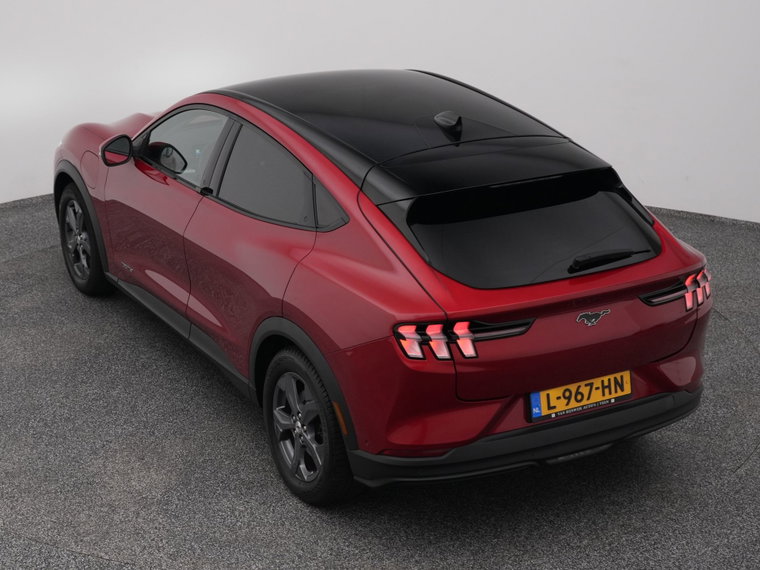 Vehicle Image 26
