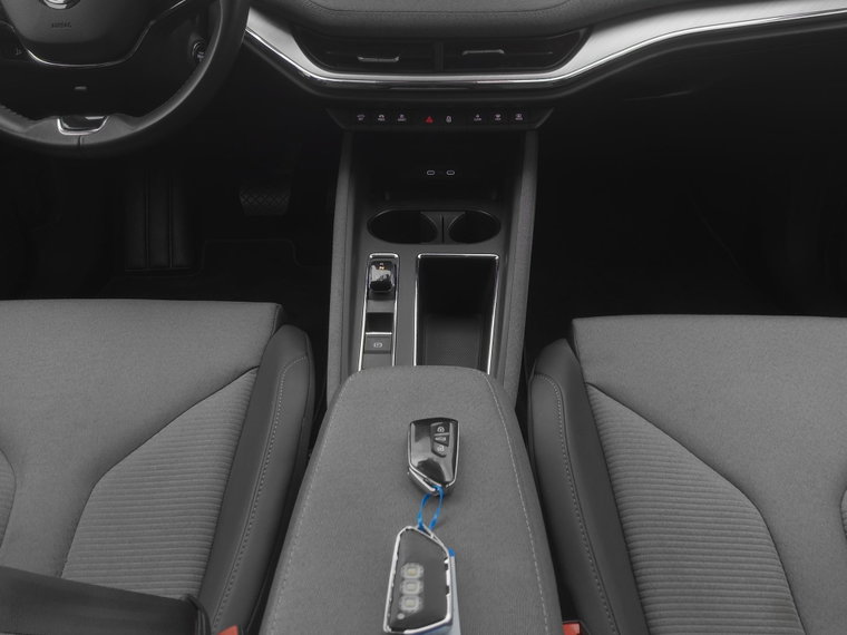 Vehicle Image 13