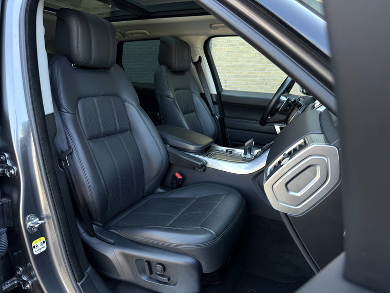 Vehicle Image 36