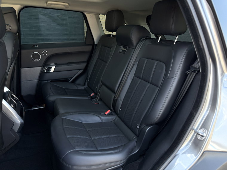 Vehicle Image 38