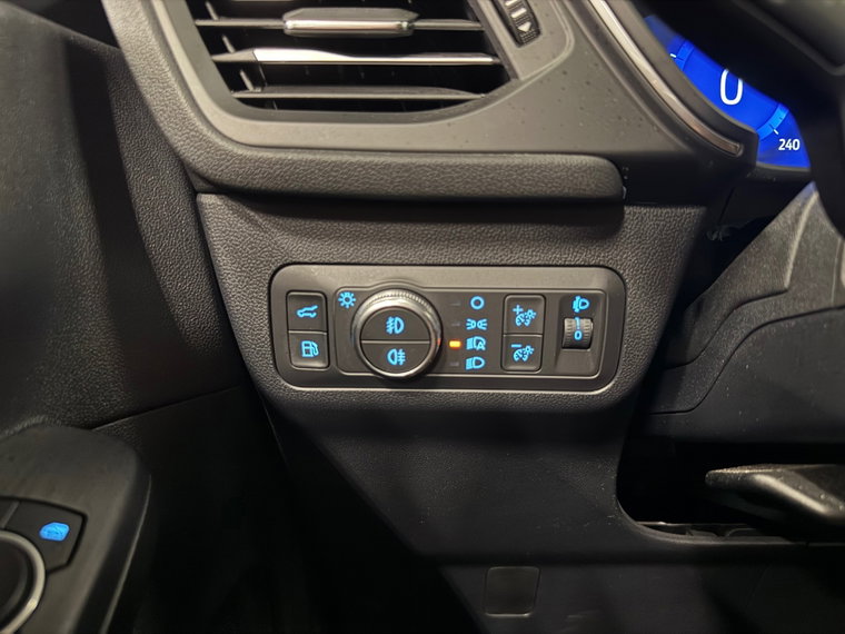 Vehicle Image 26