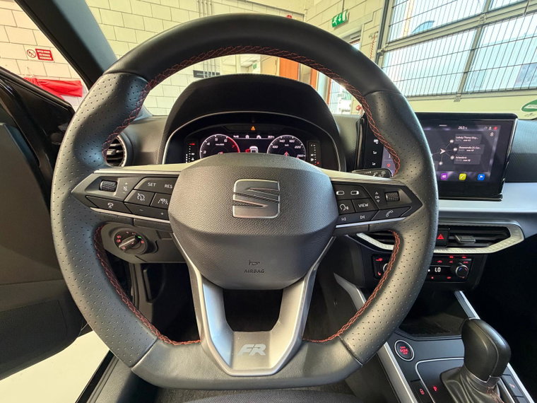 Vehicle Image 17