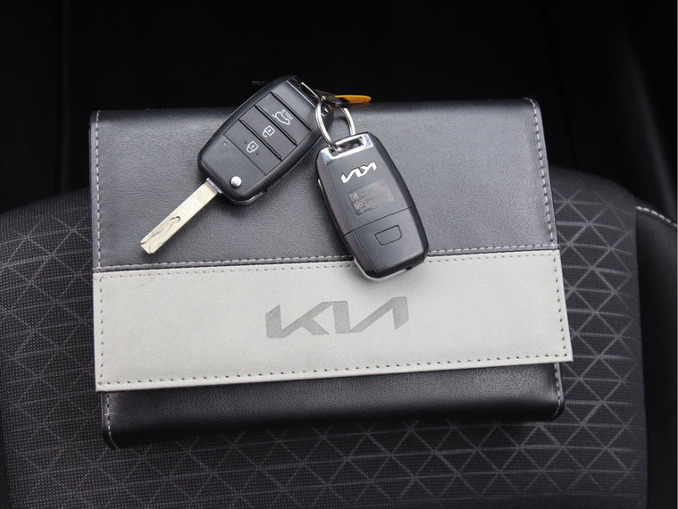 Vehicle Image 38