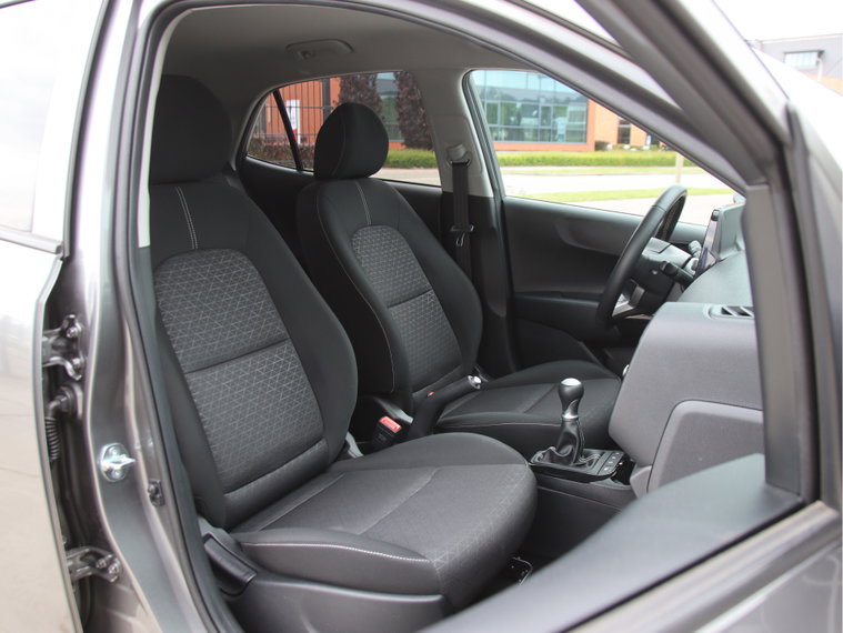 Vehicle Image 11