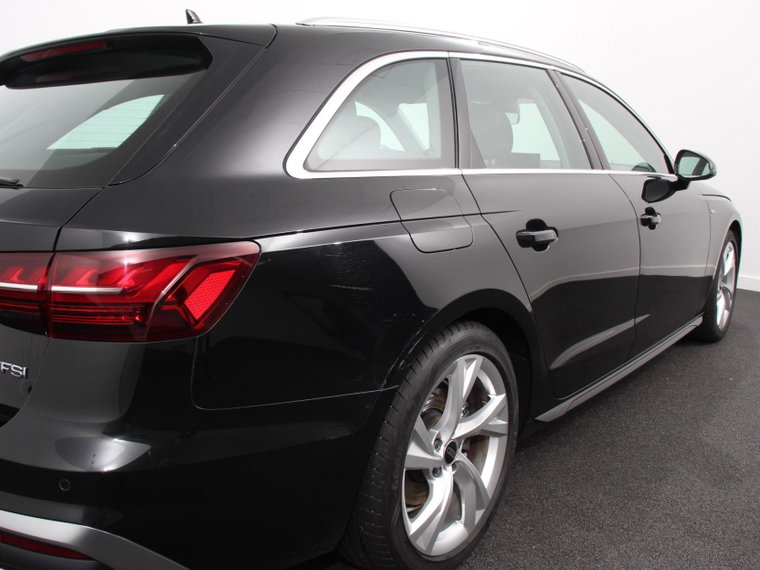 Vehicle Image 30