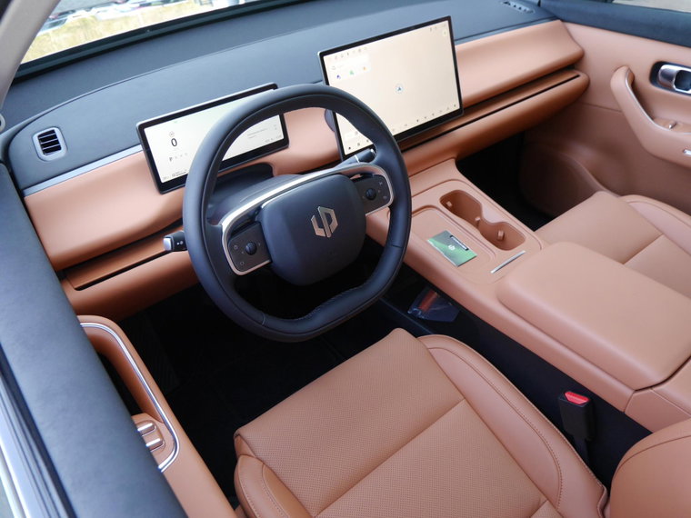 Vehicle Image 10